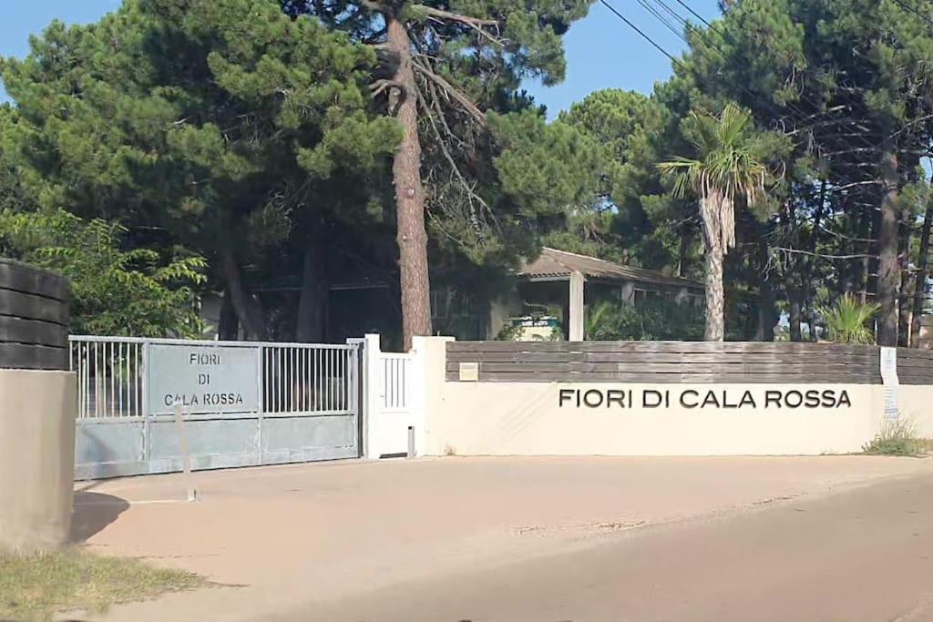 Fiori Di Cala Rossa Appartement T3 Dans Residence Hotelliere Chez Virginie Lecci Kültér fotó